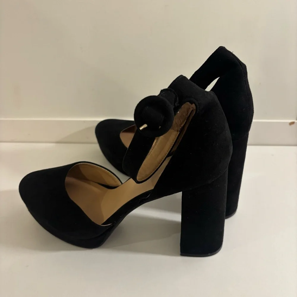 Crown & Ivy Riley Black Ankle Strap Box Platform Heels Size 10